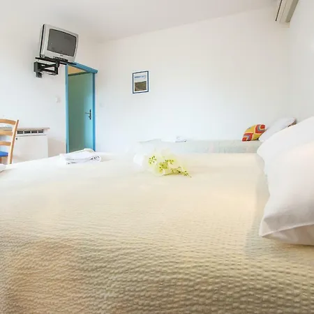 Pansion Oliva Krnica