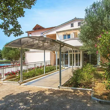 Pansion Oliva Krnica