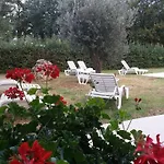 Pansion Oliva בית הארחה 3*