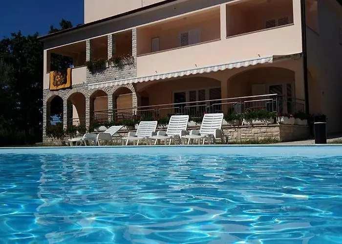 Pansion Oliva 3* Krnica