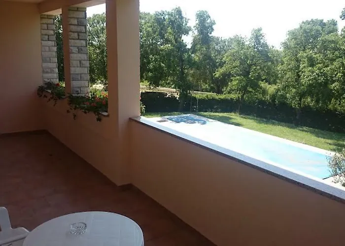 Pansion Oliva 3* Krnica