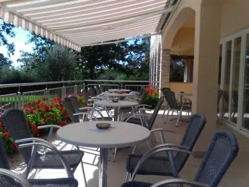 Maison d'hôtes Pansion Oliva 3*