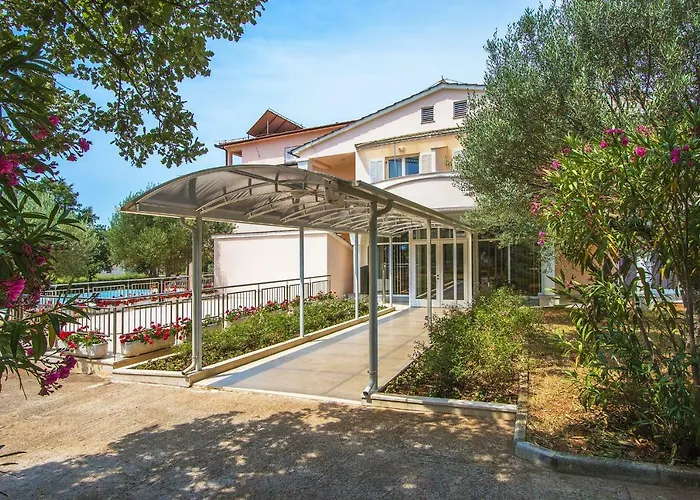 Pansion Oliva Krnica